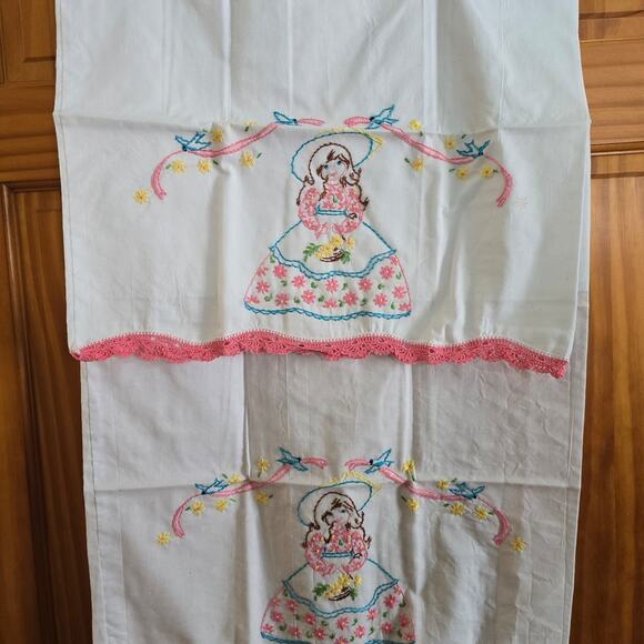 Handmade Other - Vintage set of 2 Embroidery Pillowcase